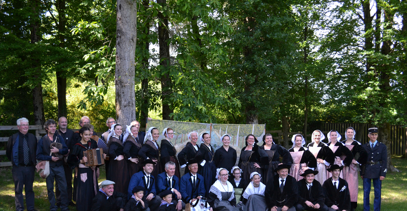 Cercle Celtique Gallo Breton Tal ouz Tal (Guéhénno)