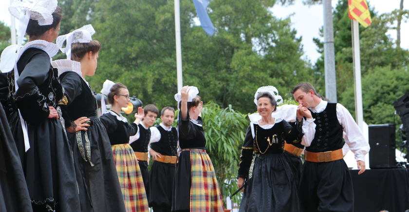 Cercle Celtique Livioù Kerien (Querrien)